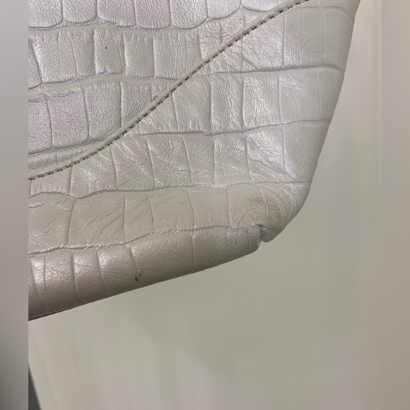 Casa Lopez in White Peral with crocodile print Top handle handbag - Picture 10 of 11